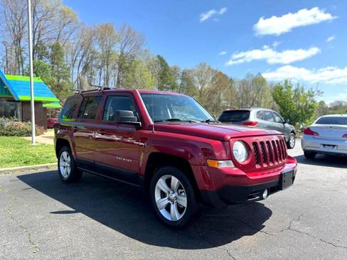 Used 2016 Jeep Patriot Latitude image 3