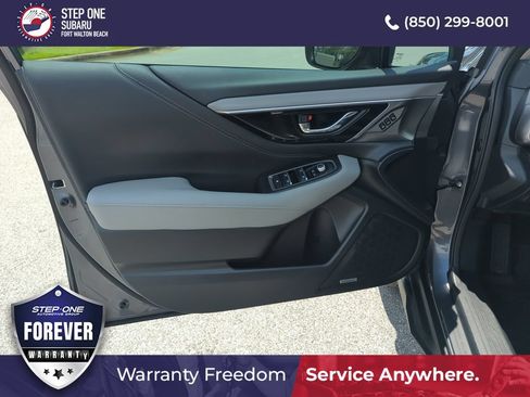 Used 2025 Subaru Outback Limited AWD/4WD image 18