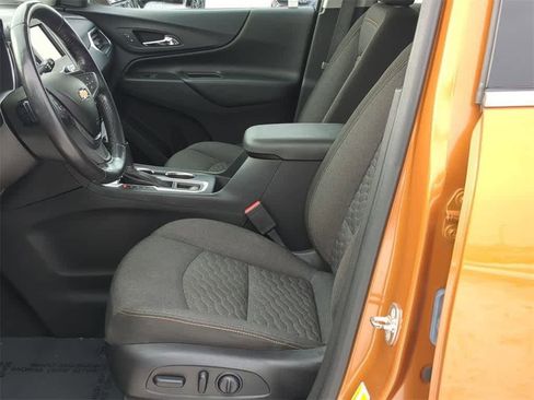 Used 2019 Chevrolet Equinox LT w/ Driver Convenience Package image 15
