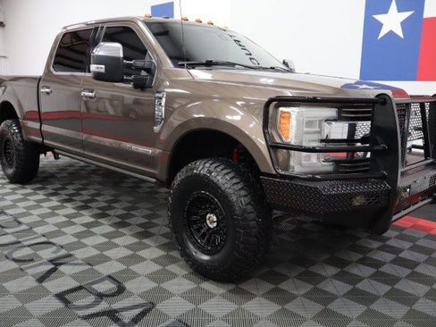 Used 2017 Ford F250 King Ranch w/ King Ranch Ultimate Package AWD/4WD image 21