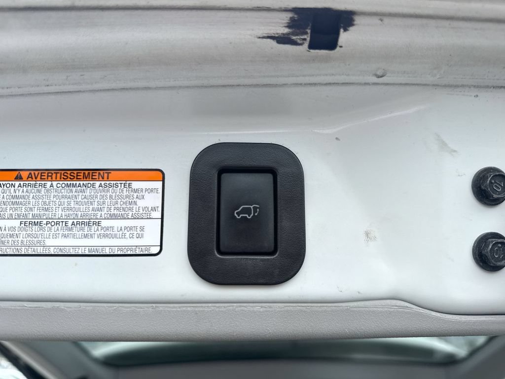 Used 2018 Toyota Sienna Limited Premium w/ Carpet Mat Package AWD/4WD image 10