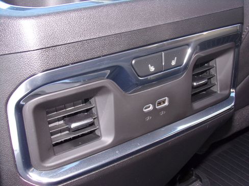 Used 2024 Chevrolet Silverado 3500 LTZ w/ LTZ Premium Package image 35