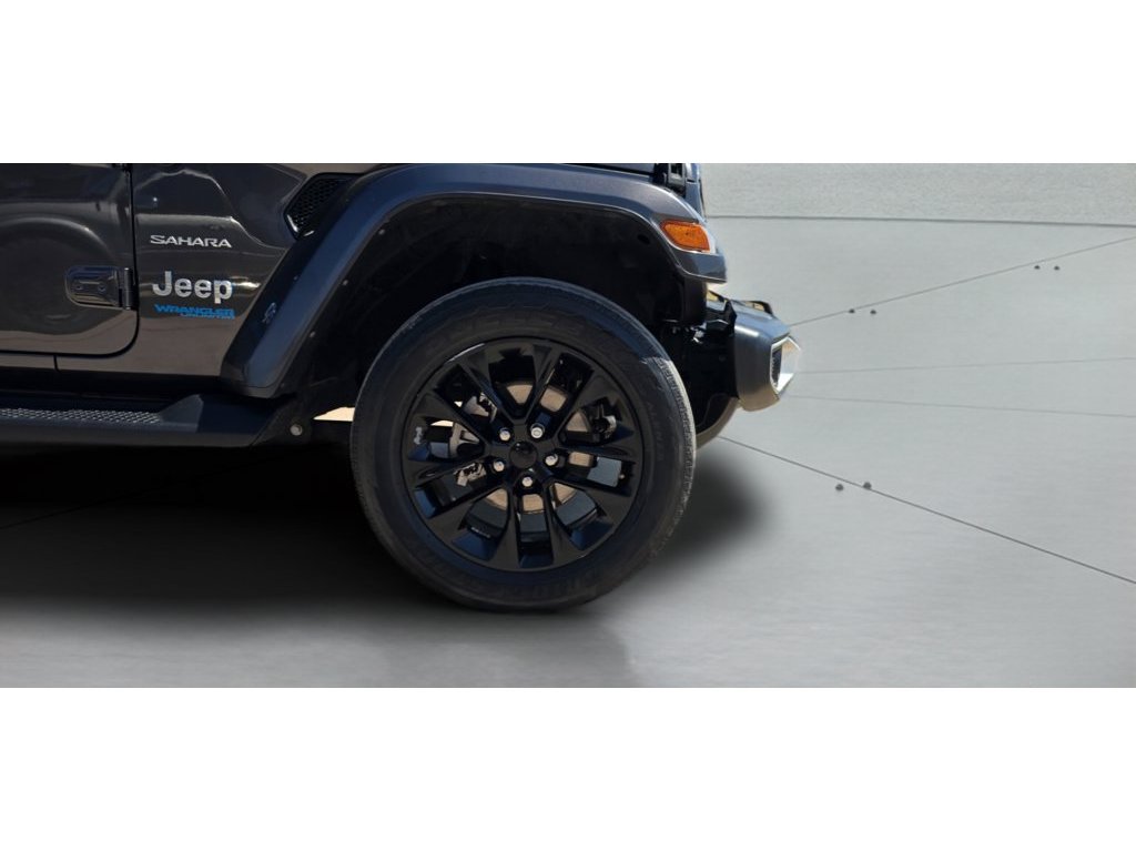 Used 2021 Jeep Wrangler Unlimited Sahara AWD/4WD image 34