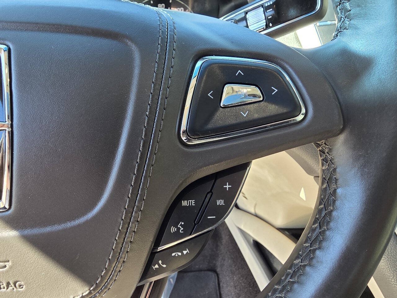 Used 2017 Lincoln MKZ Reserve w/ Technology Package AWD/4WD image 21