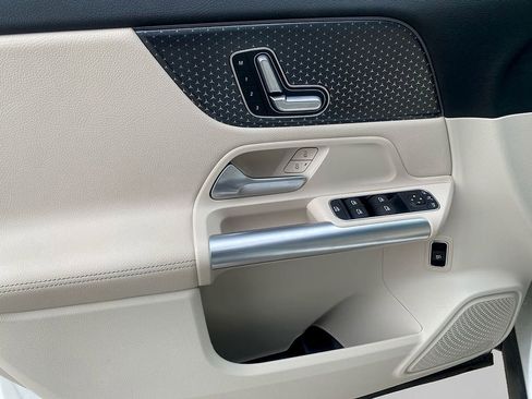 New 2025 Mercedes-Benz GLA 250 image 14