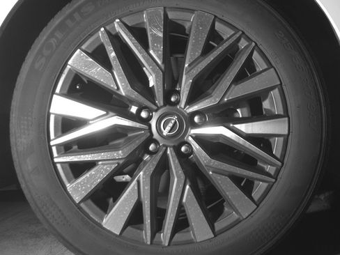 Used 2025 Nissan Altima 2.5 SV FWD image 13