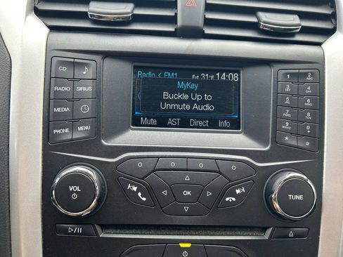 Used 2014 Ford Fusion SE image 22