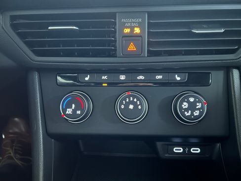 Used 2024 Volkswagen Jetta Sport FWD image 20