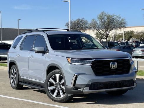 Certified 2023 Honda Pilot Elite image 2