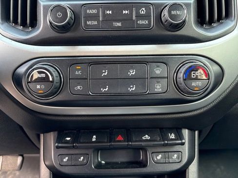 Used 2016 Chevrolet Colorado LT w/ Luxury Package, Chrome AWD/4WD image 10
