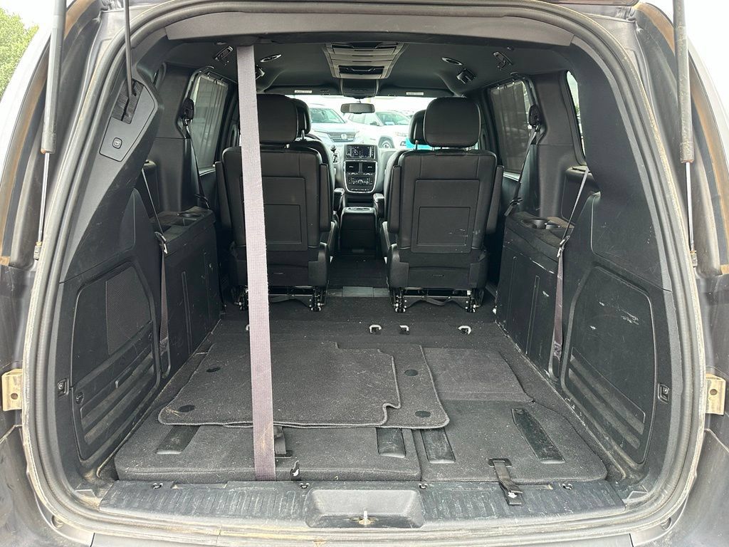 Used 2017 Dodge Grand Caravan GT FWD image 27