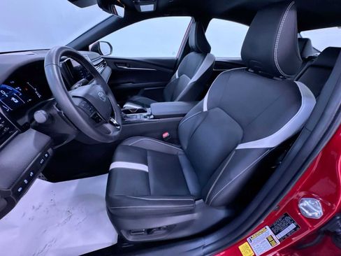 Used 2025 Toyota Camry SE w/ Convenience Package AWD/4WD image 14