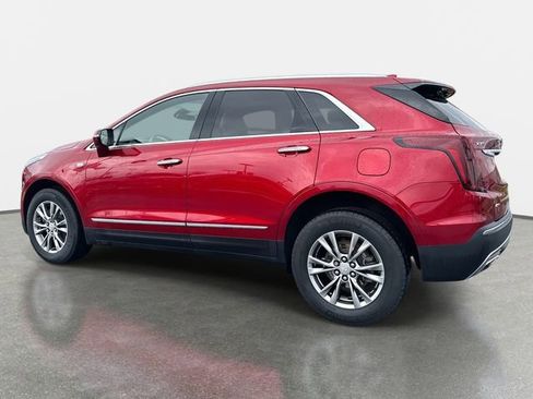 Used 2021 Cadillac XT5 Premium Luxury image 3