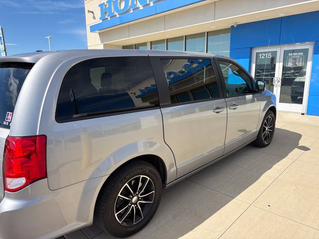 Used 2018 Dodge Grand Caravan GT FWD image 12