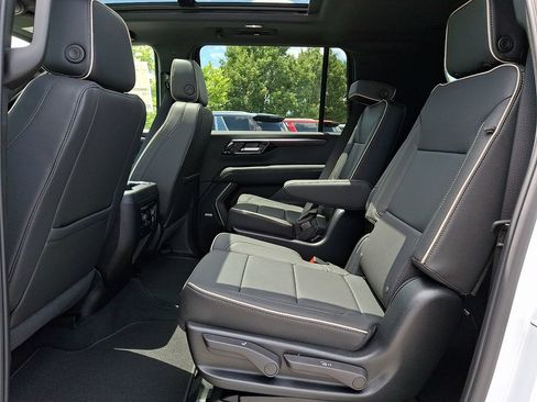 New 2026 Chevrolet Suburban Premier w/ Sun And Tow Package AWD/4WD image 6