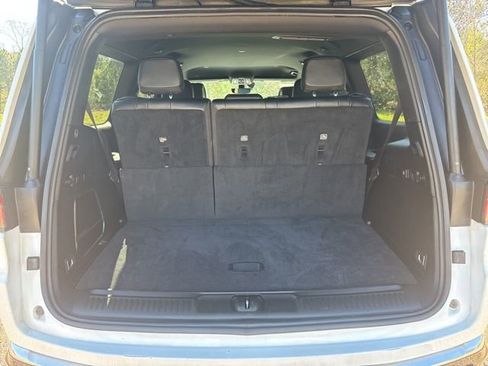 Used 2024 Jeep Wagoneer Series II w/ Flexible Seating Group image 10