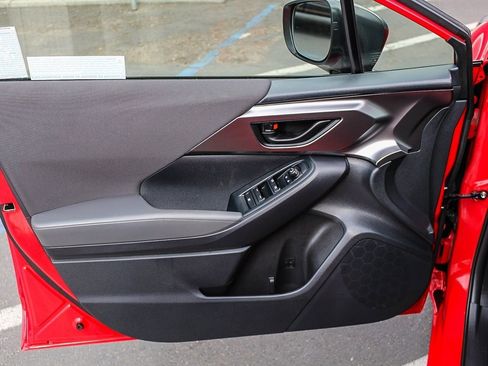 Certified 2025 Subaru Impreza 2.0i image 19