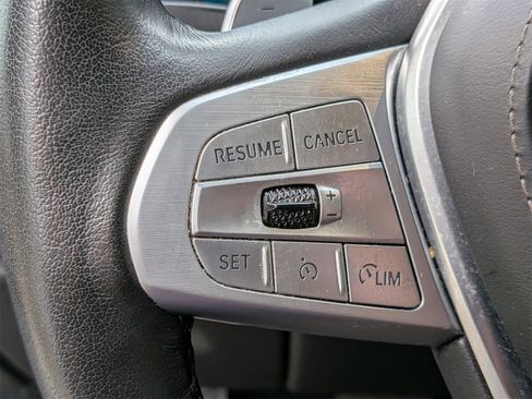 Used 2022 BMW X7 xDrive40i w/ Premium Package image 18