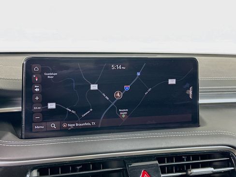 Used 2025 Genesis G70 2.5T image 21