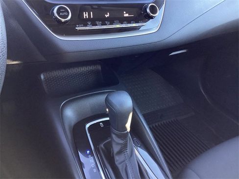 Certified 2022 Toyota Corolla LE w/ LE Premium Package image 23