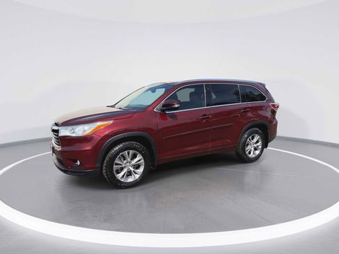 Used 2014 Toyota Highlander XLE AWD/4WD image 4