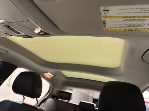 Used 2015 Mercedes-Benz GLA 250 4MATIC image 16