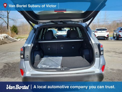 Used 2025 Subaru Forester Premium AWD/4WD image 25