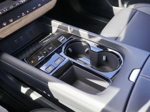 Certified 2025 Nissan Murano SV image 15