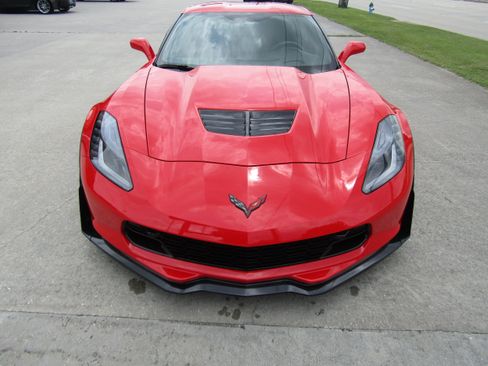 Used 2016 Chevrolet Corvette Z06 w/ 3LZ Preferred Equipment Group RWD image 2