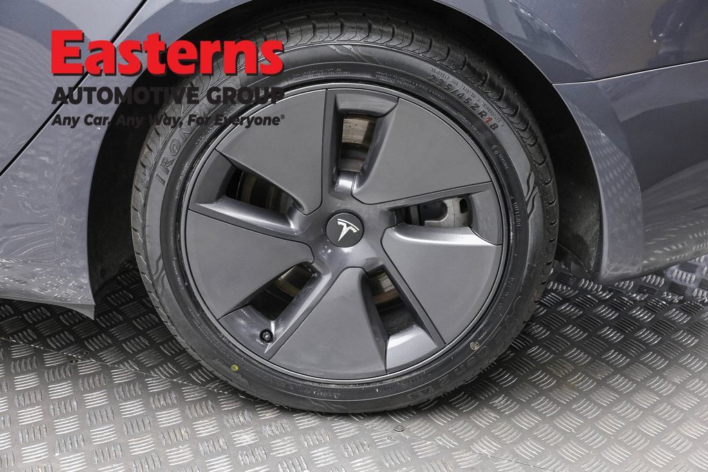 Used 2023 Tesla Model 3 Standard Range RWD image 10