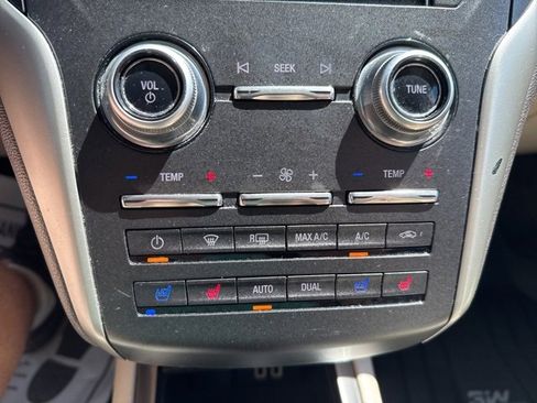 Used 2017 Lincoln MKC Reserve w/ Lincoln MKC Climate Package image 38