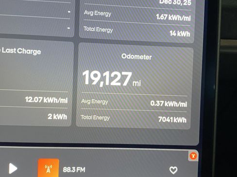 Used 2023 Fisker Ocean One image 29