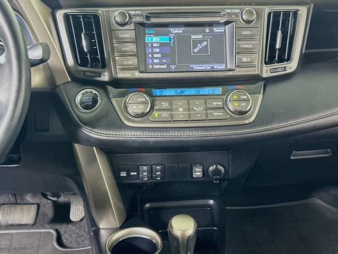 Used 2015 Toyota RAV4 Limited FWD image 18