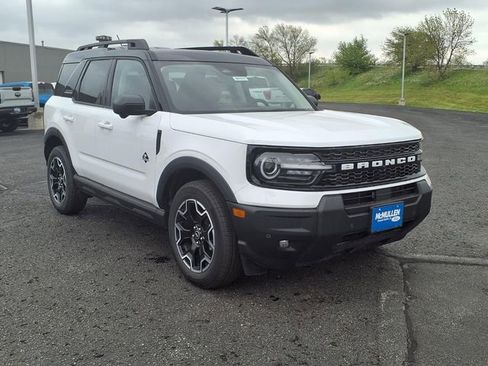 New 2025 Ford Bronco Sport Outer Banks w/ Outer Banks Tech Package+ AWD/4WD image 8