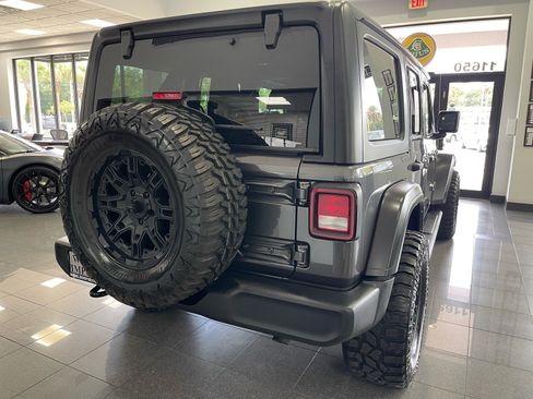 Used 2022 Jeep Wrangler Unlimited Sport AWD/4WD image 16