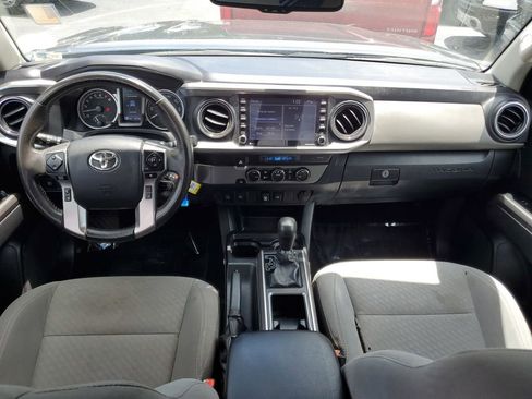 Used 2022 Toyota Tacoma SR5 image 11