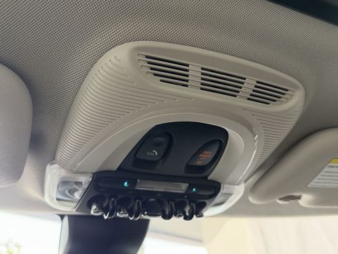 Used 2024 MINI Cooper SE FWD image 18