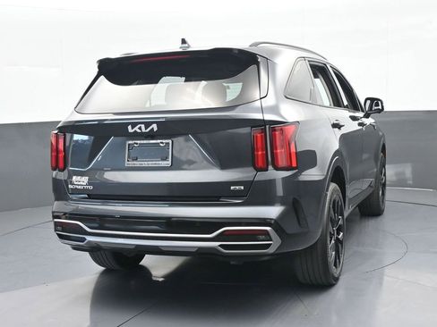 Used 2023 Kia Sorento SX image 5