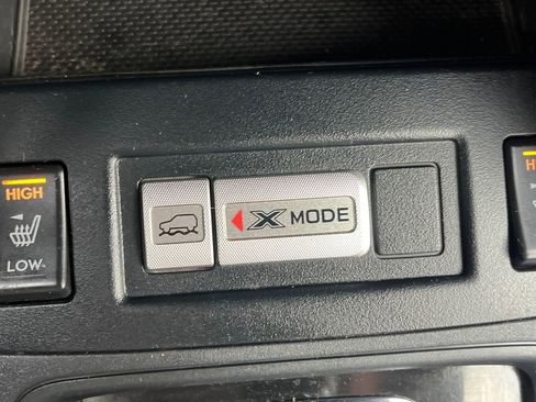 Used 2018 Subaru Forester 2.5i Touring w/ Popular Package #3B AWD/4WD image 19