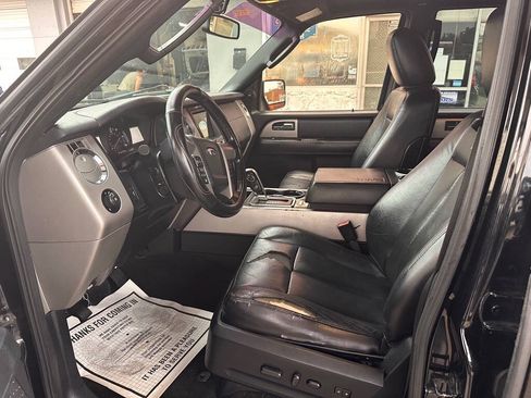 Used 2017 Ford Expedition Limited AWD/4WD image 14