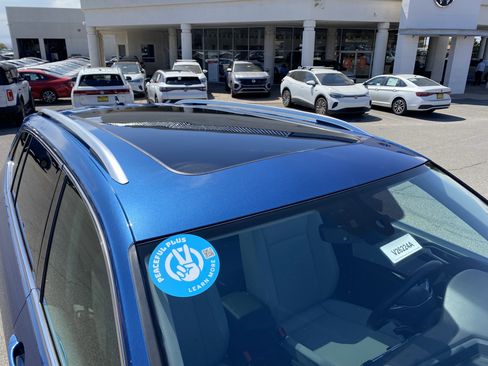 Used 2019 Volkswagen Tiguan SEL AWD/4WD image 10