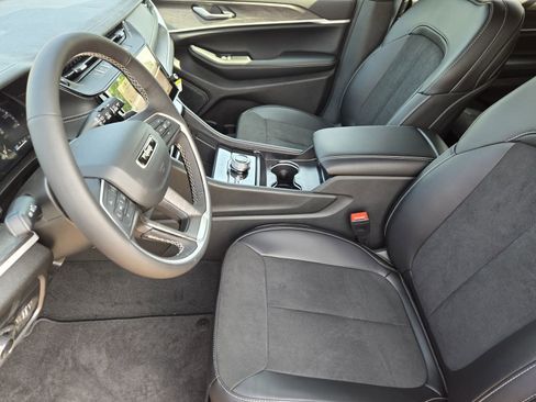 New 2026 Jeep Grand Cherokee L 4WD image 16