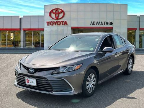 Used 2023 Toyota Camry LE w/ Cold Weather Package image 4