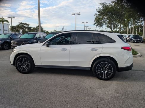 Used 2025 Mercedes-Benz GLC 300 4MATIC image 9