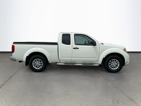 Used 2019 Nissan Frontier SV image 8