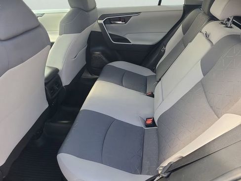 Used 2021 Toyota RAV4 XLE w/ Convenience Package image 16