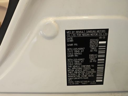 Used 2015 Nissan Rogue SV image 35