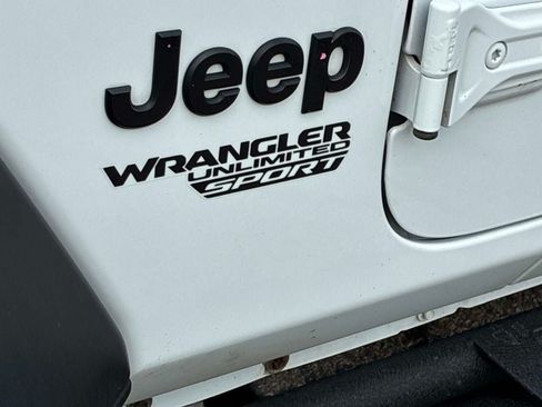 Used 2021 Jeep Wrangler Unlimited Sport AWD/4WD image 15