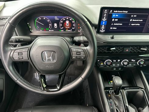 Used 2025 Honda Accord EX-L image 29
