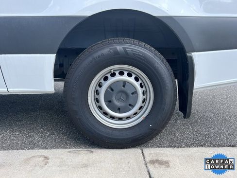 Used 2023 Mercedes-Benz Sprinter 144 Cargo image 19